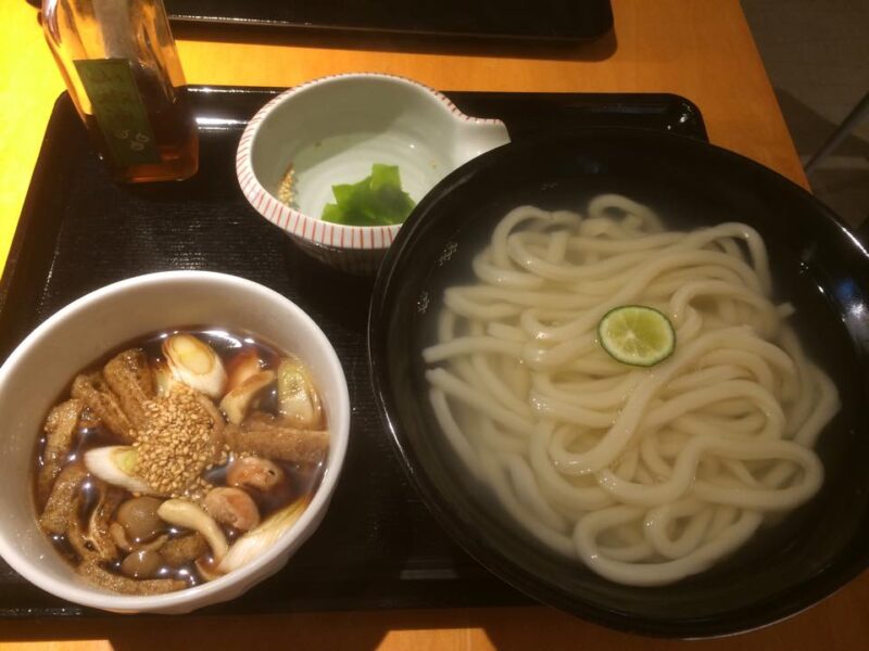 神戸三宮『かま釜うどん』圧力釜で茹でる鶏南蛮つけ汁の釜揚げうどん！