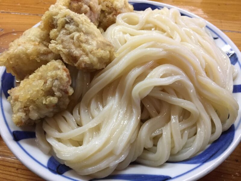 香川高松の大行列さぬきうどん『はりや』一番旨い鶏のかしわざるうどん！