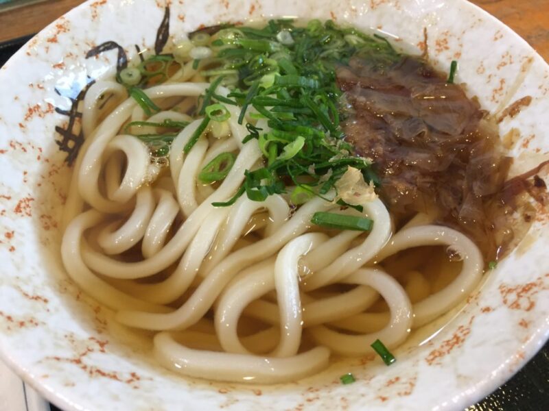 岡山藤崎元さざなみ『セルフうどんかわべ』海老とイカのクリーム生パスタ！