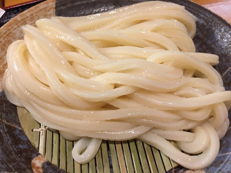 岡山県庁そば『手打ちうどんとよ香』とり天ざると日替わりうどん定食ランチ