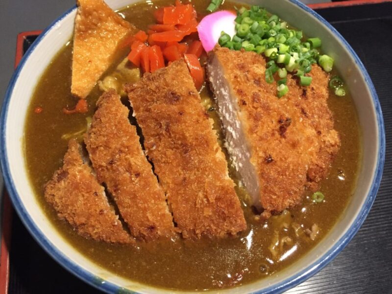 香川坂出『めんや七福別邸』二大人気カツカレーうどんと金の釜揚げうどん！