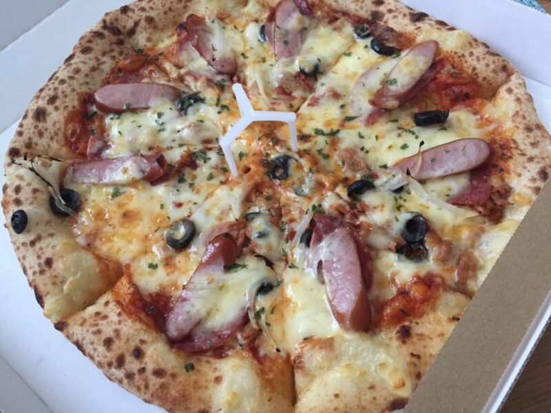 宅配ピザ『ナポリの窯』楽天セールの半額割引きクーポンでお得に注文！