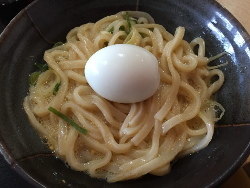 倉敷連島『うどん庵亭』釜玉うどんに無料のゆで卵で玉子三昧うどん！