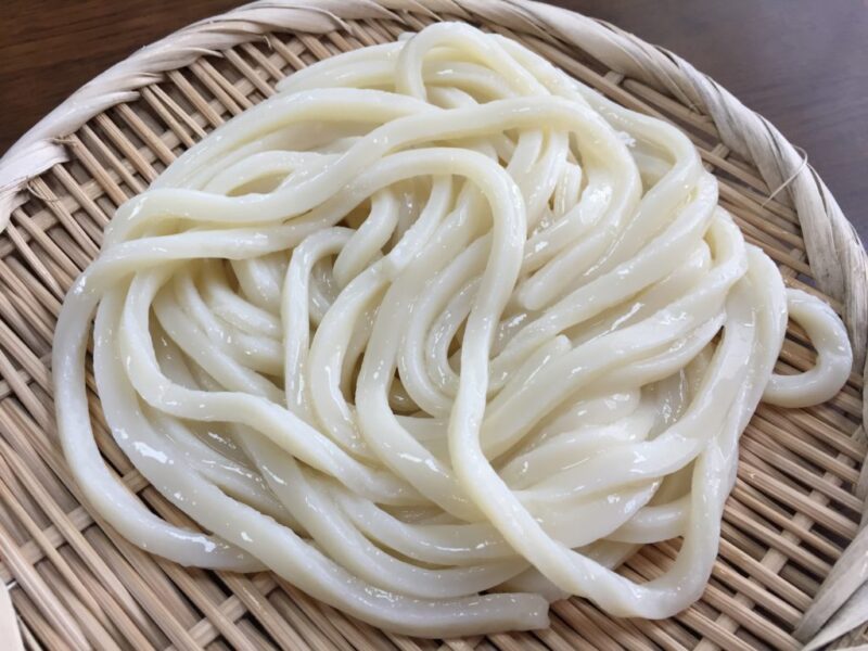 倉敷広江『手打ちうどん富貴』２００円ざるうどんと鶏の唐揚げ定食ランチ！