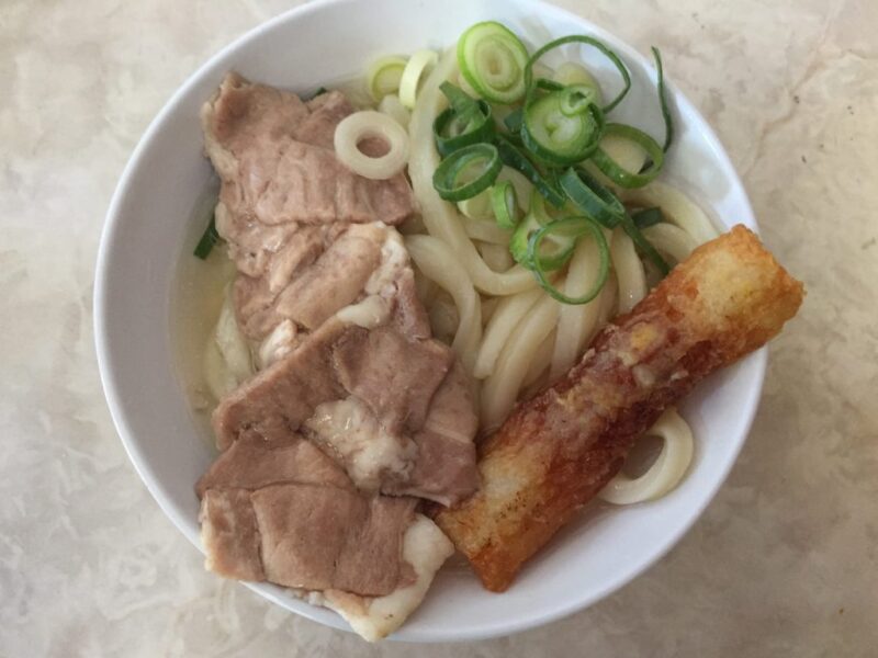 香川綾川『田村(たむら)』讃岐のゴッドハンドが作るオリーブ豚の肉うどん！