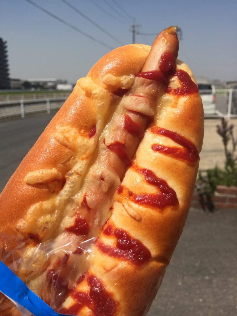 岡山浦安『焼きたてパン工房ネイチャーファーム』やっぱウィンナーパン！