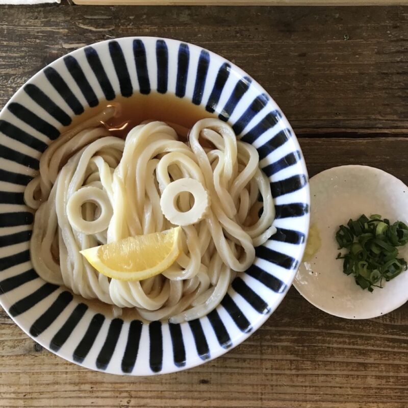 香川観音寺『カマ喜ｒｉ(カマキリ)』カフェの様なオシャレ讃岐うどん店！