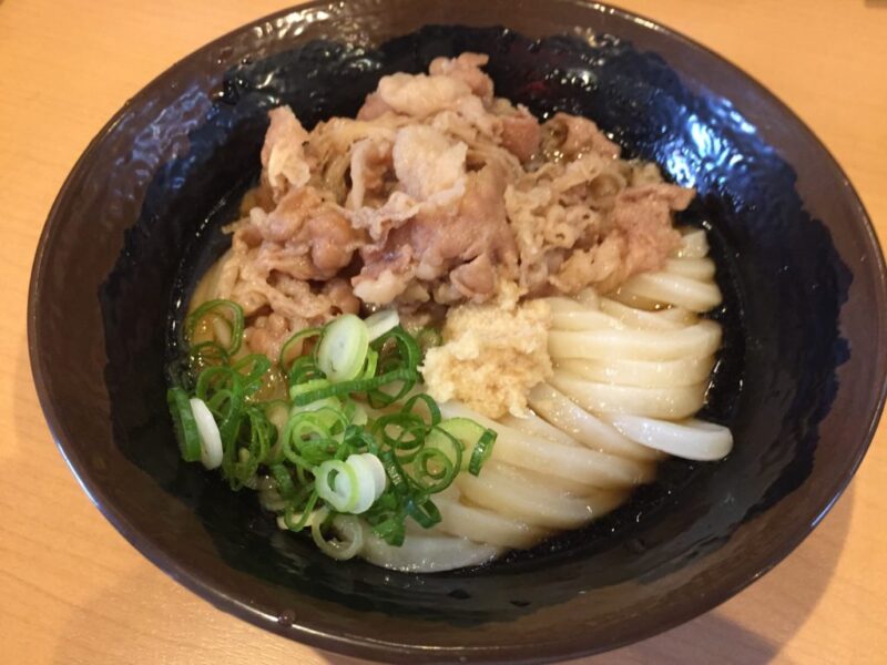 香川丸亀『おかだうどん』おか泉の讃岐うどんをセルフでお得に頂ける！