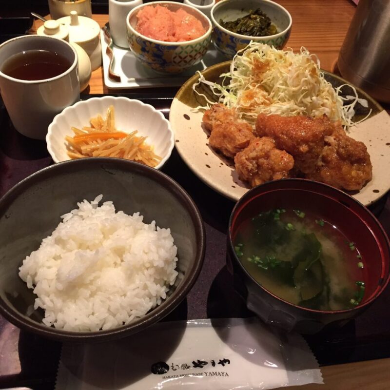 神戸三宮駅『博多もつ鍋やまや』辛子明太子と辛子高菜食べ放題定食ランチ！