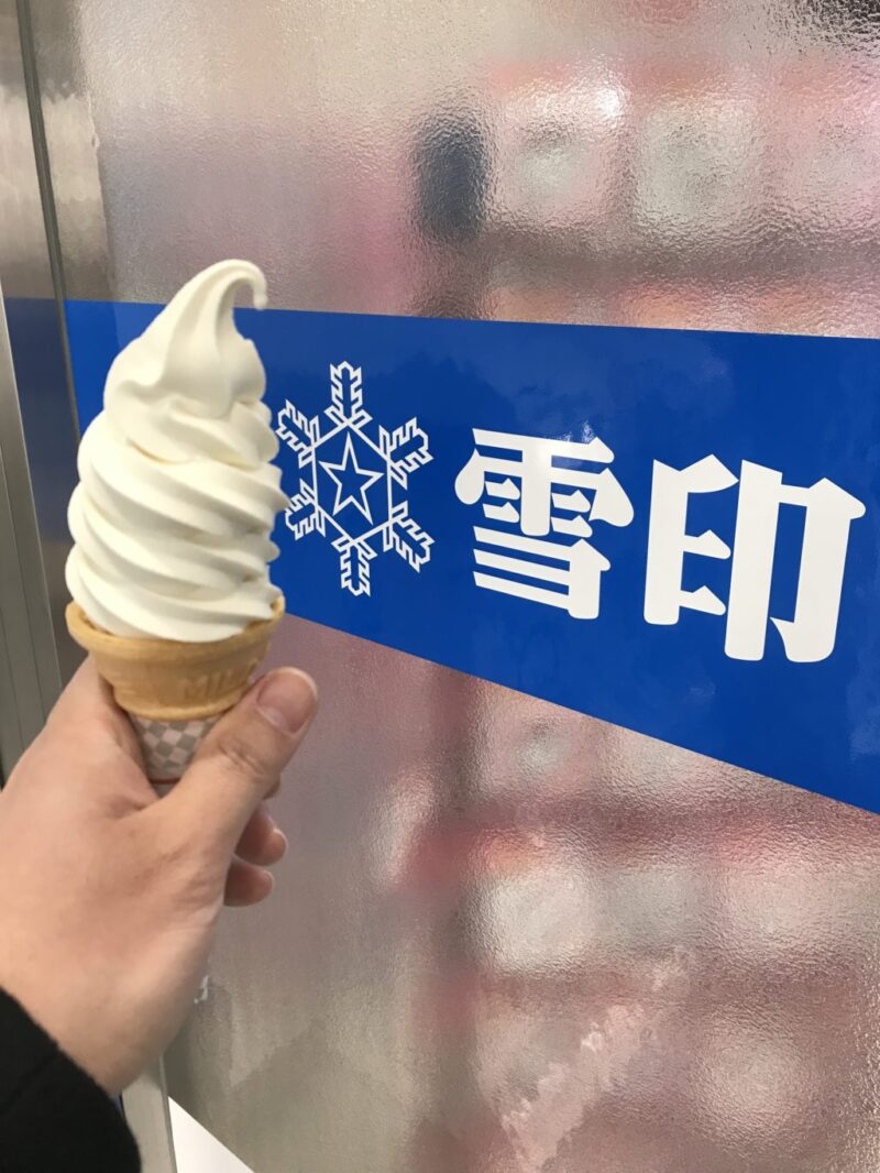 北海道札幌『雪印パーラー』パフェとスノーロイヤルとソフトクリーム！