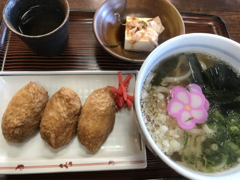 倉敷中島うどん屋『うどん坊』平日限定うどん定食ランチでいなり寿司！