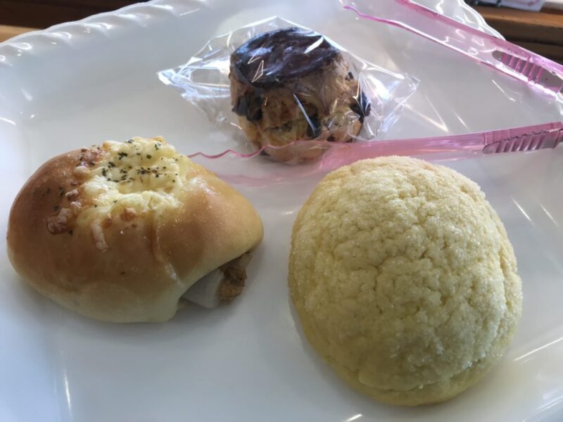 香川高松『パンの木』ちくわ丸々一本にツナが入ったちくわパンとスコーン！