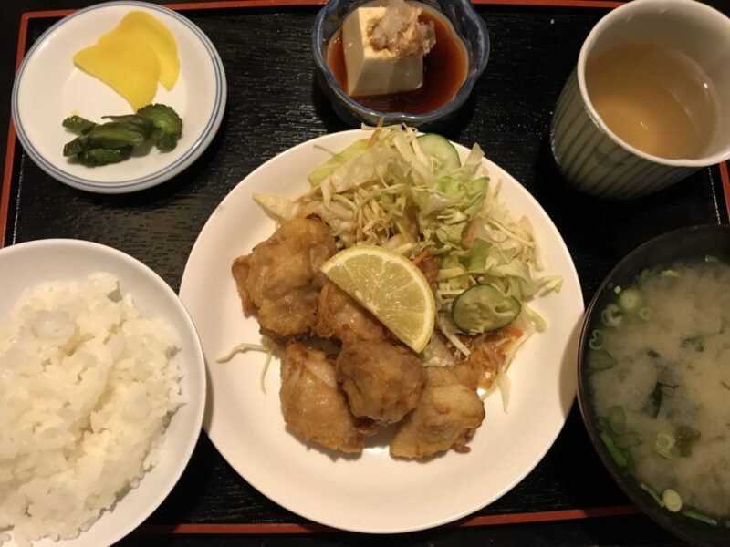 倉敷駅前『喜久味本店』うなぎもいいけどランチは唐揚げ定食がお得！