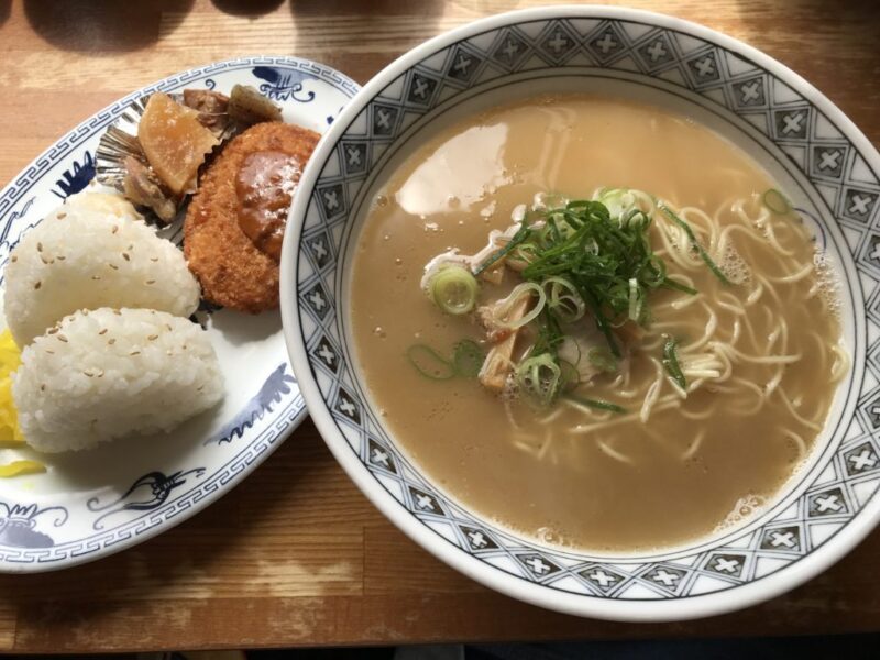 岡山下中野『中華そば伴(マルバン)』おにぎりとおかず付ラーメン定食ランチ！