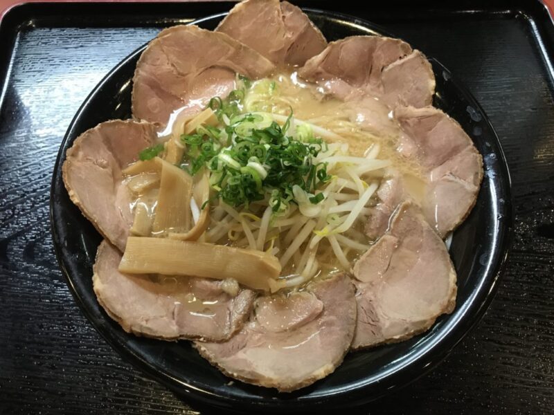 岡山野田『ラーメンふー太』醤油豚骨チャーシュー麺にデカ盛りメニュー！