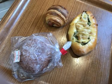岡山総社『手づくりパンの店麦ばたけ』モチモチ米粉パンと自家製プリン！