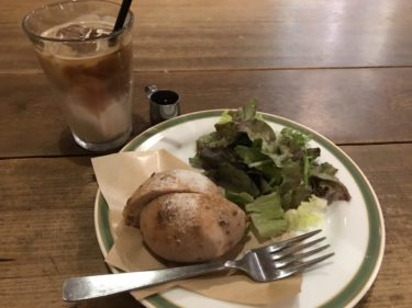 岡山問屋町『カフェザマーケットマイマイ』クリームパンの朝食モーニング！