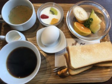 岡山西古松喫茶店『ドル珈琲』パンとフルーツヨーグルトの朝食モーニング！