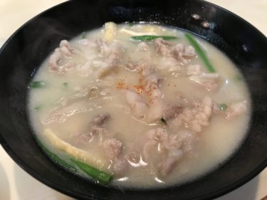 香川高松『しるの店おふくろ』豚汁に牡蠣汁とおばんざいで楽しむ味噌汁店！