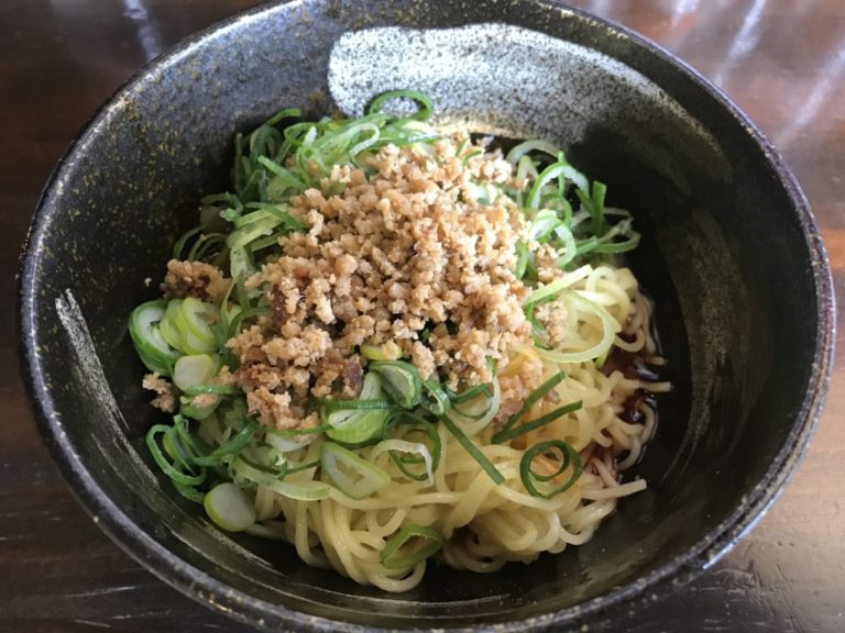 岡山 虎ぼるた大安寺店 クセになる旨さと辛さの冷たい汁なし担担麺ランチ