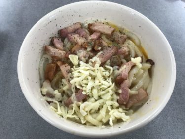 香川高松『愉楽家 林店』釜玉チーズベーコンうどんとチャーシューぶっかけ！