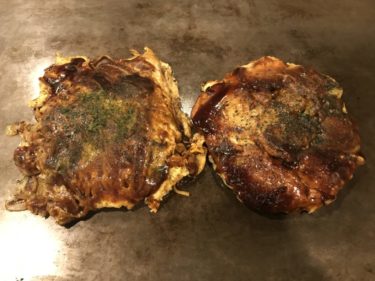 大阪梅田『お好み焼ききじ本店』待ち時間ミシュラン級オムそば風モダン焼！