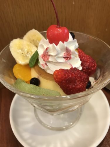 大阪ホワイティ梅田『カフェ心斎橋ミツヤ』抹茶パフェとプリンアラモード！