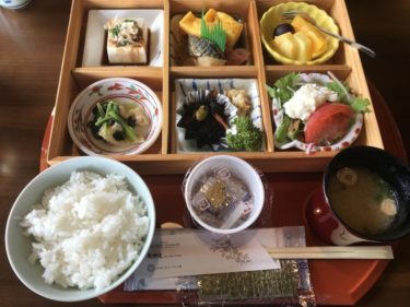 岡山の宿場町『矢掛屋』食べ放題ビュッフェじゃない温泉旅館の朝食もイイ！