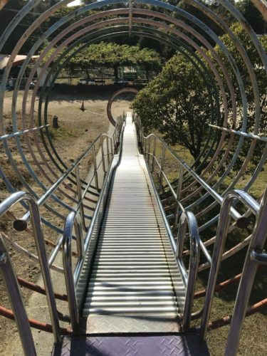 岡山ブルーライン『道の駅黒井山グリーンパーク』夏はプールとみかん狩り！