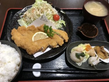 岡山矢掛町『満天茶屋』三元豚のトンカツ定食とチキン南蛮定食ランチ！