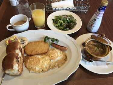 『ロイヤルホスト』オニオングラタンスープと焼きたて英国パンモーニング！