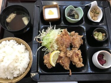 倉敷駅前『倉敷食堂バル』鶏のから揚げ定食ランチと無料ドリンクバー！