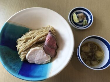 岡山総社『つけそば屋やまいも』トロトロとろろとローストビーフのつけ麺！