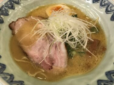 岡山錦町『麺屋たくみ駅前店』海老ワンタン麺と唐揚げチャーシュー丼！