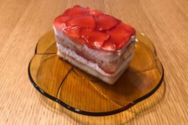 岡山市『スーリィ・ラ・セーヌ』周年記念の苺ショートケーキ３０％引き！
