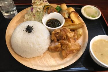 岡山野田屋町『中華屋金柑』鶏のから揚げとミックスフライ定食ランチ！