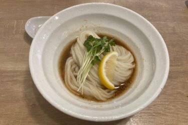 香川善通寺『川川うどん』とり天うどんとニンニク醤油の魚介まぜうどん！