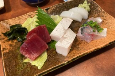 岡山ローカル居酒屋『成田家』名物鶏がらスープ湯豆腐と春雨たっぷり鳥酢！