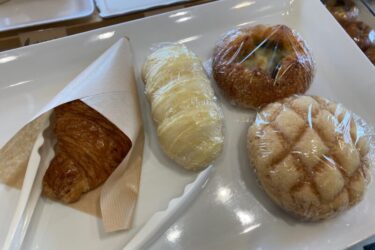 倉敷連島『フリアキッチン』カフェでチーズカレーパンとメロンパン！