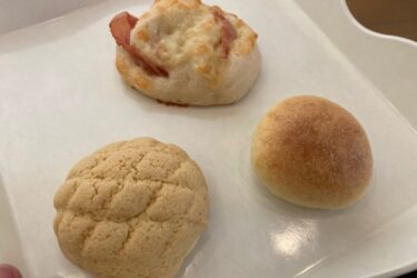 倉敷浜町『スマイルパン』日常になじむハム＆チーズパンとメロンパン！