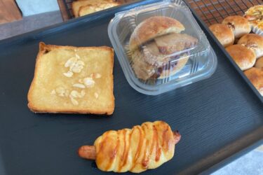 倉敷市粒浦『bakerytwo』甘辛い焼豚サンドイッチとウィンナーパン！