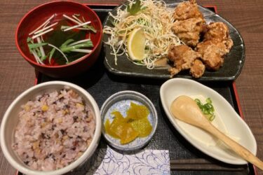 岡山市『備前今八右衛門』マグロとサーモンの刺身に鶏から揚げ定食ランチ！
