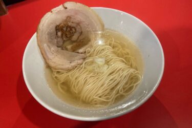 岡山駅前町『Mr.BOO(ミスターブー)』立ち食い豚そばラーメンで替玉ランチ！