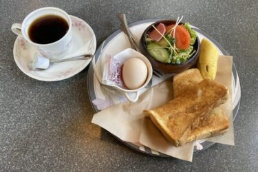 倉敷市連島『カフェ＆レストティアラ』野菜サラダと赤玉子のモーニング！
