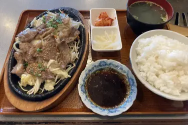岡山駅元町『焼肉レストラン正福』熱々鉄板焼きのカルビ定食ランチ!